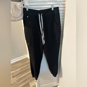 FIGS black, petite, high waisted, jogger scrub pants